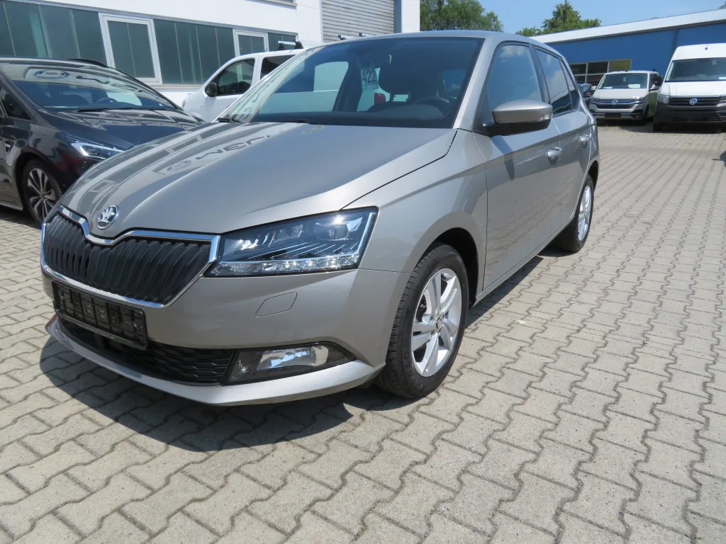 Skoda Fabia 1.0 TSI STYLE*MIRROR LINK*KAMERA*VOLL LED* Image 3